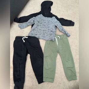 Todder old navy lot. 2T sweat pants, top, and hoodie